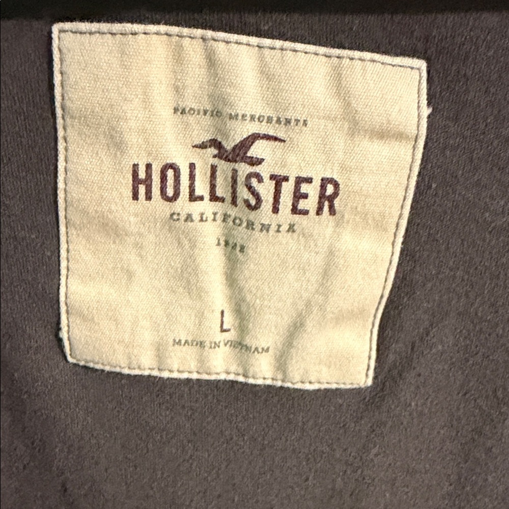 Hollister Women's Brown Lace V-Neck Tee - Picture 2 of 6